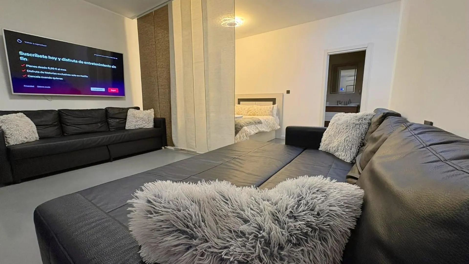 Apartment Estudio Debora Vialia A Pasos De La Estacion Malaga